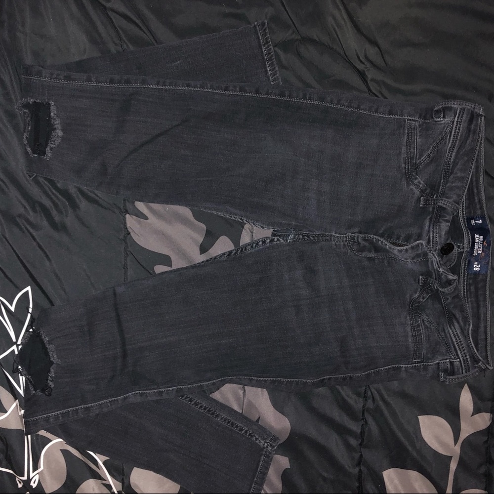 Hollister Black Jean Jegging w/ Holes in Knees